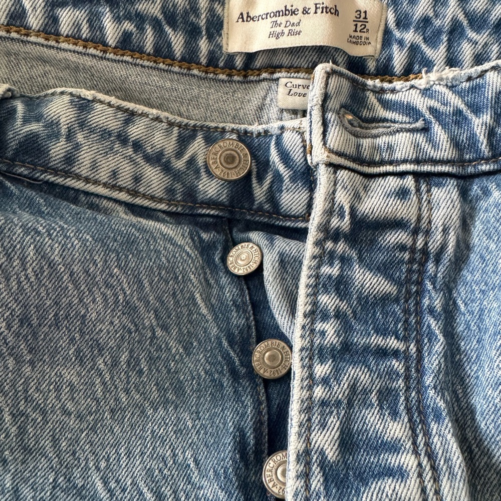 Abercrombie & Fitch Dad High Rise Curve Love Jeans